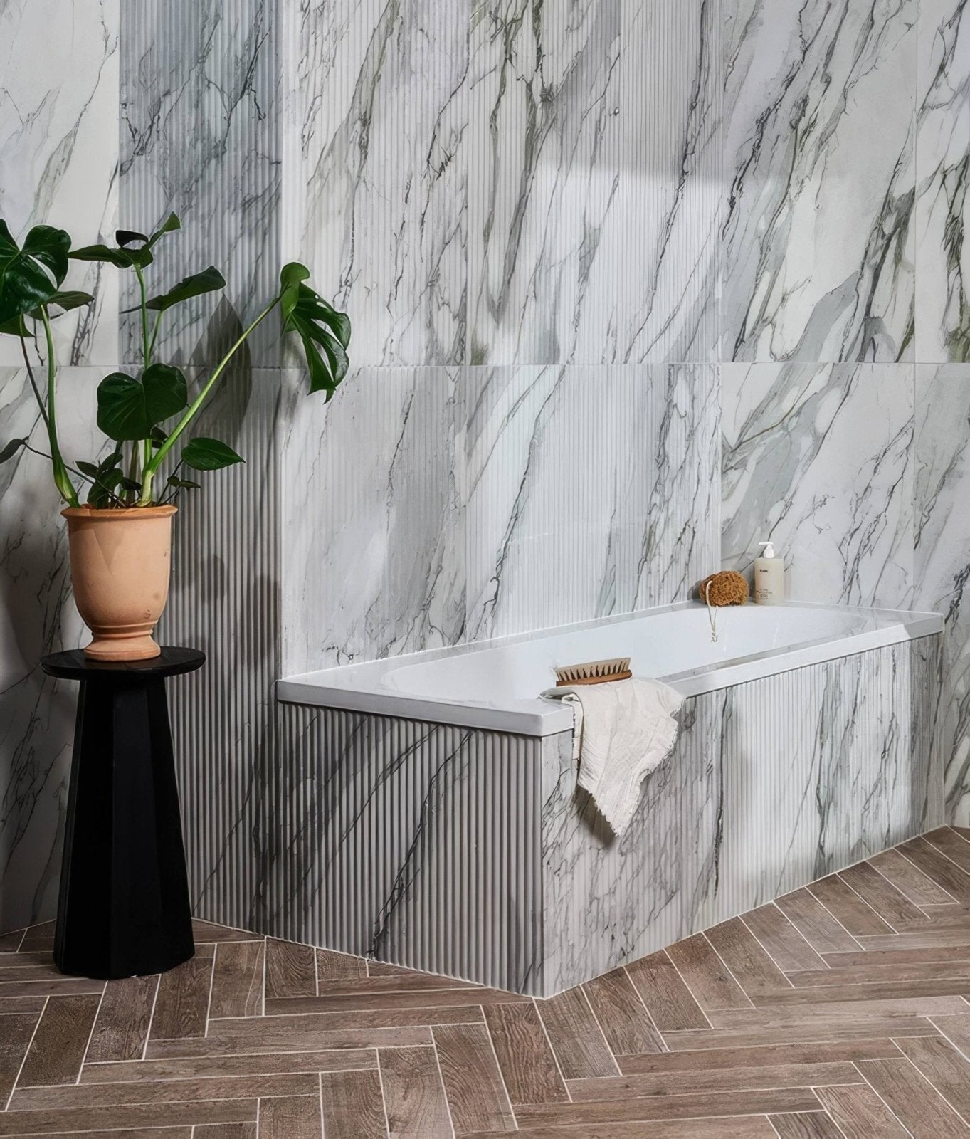 Palm Springs Porcelain Cerulean Fluted