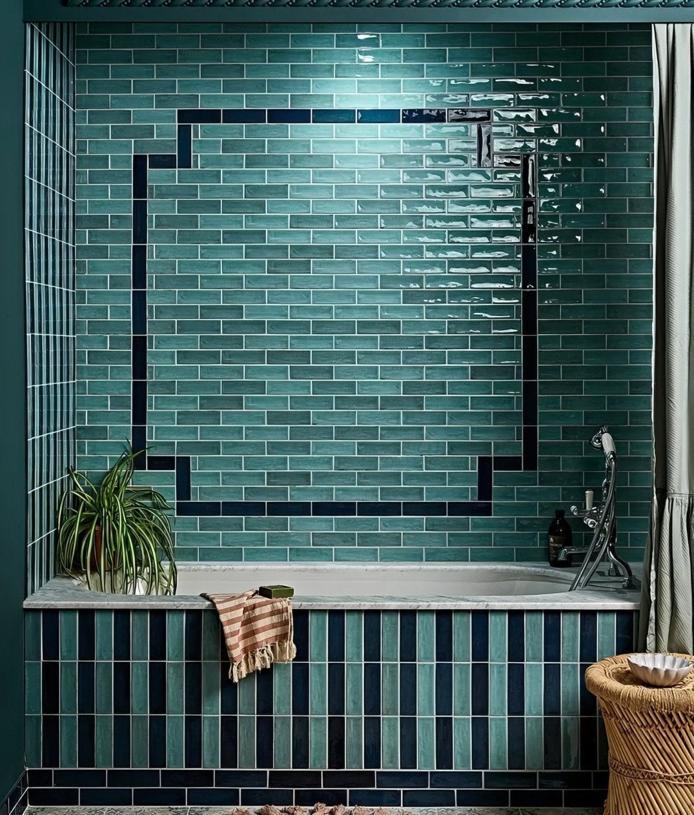 Petite Porcelain Gloss Blue