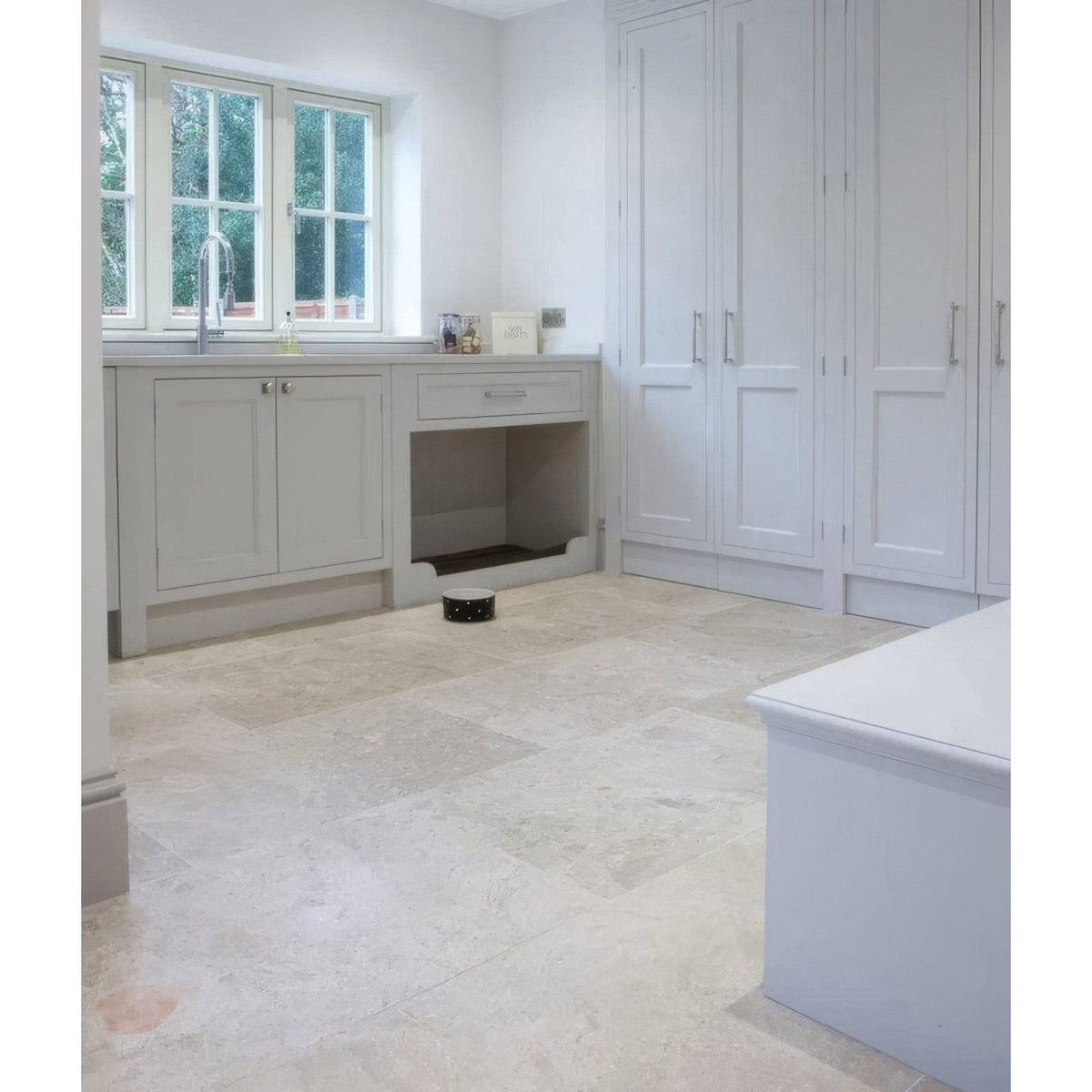 Beige piccadilly limestone honed finish stone tile flooring with subtle natural veining 60 x 90cm