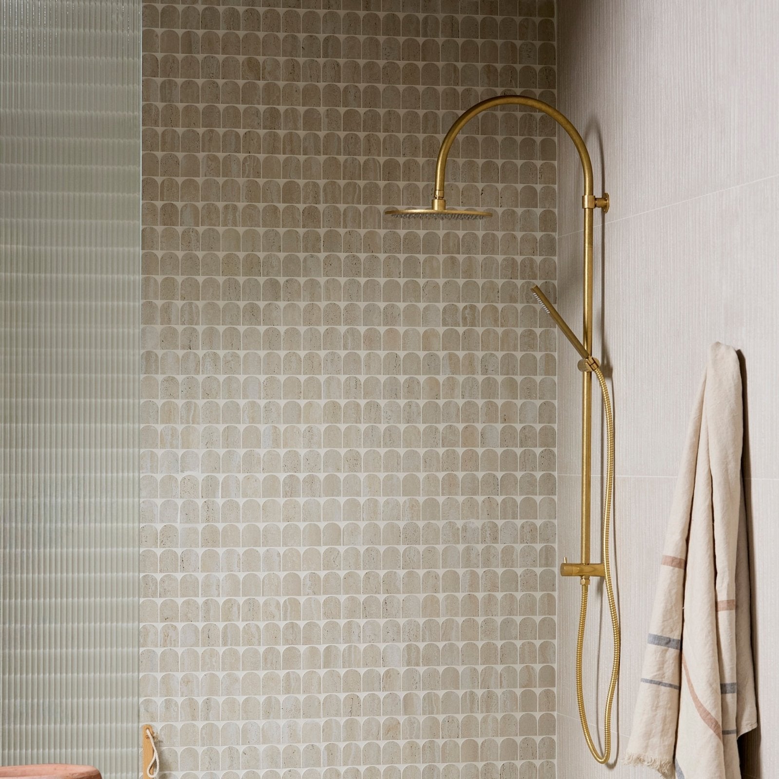 Plastercraft Linea Mano Porcelain Ecru Textured and Zahara Arch Mosaic