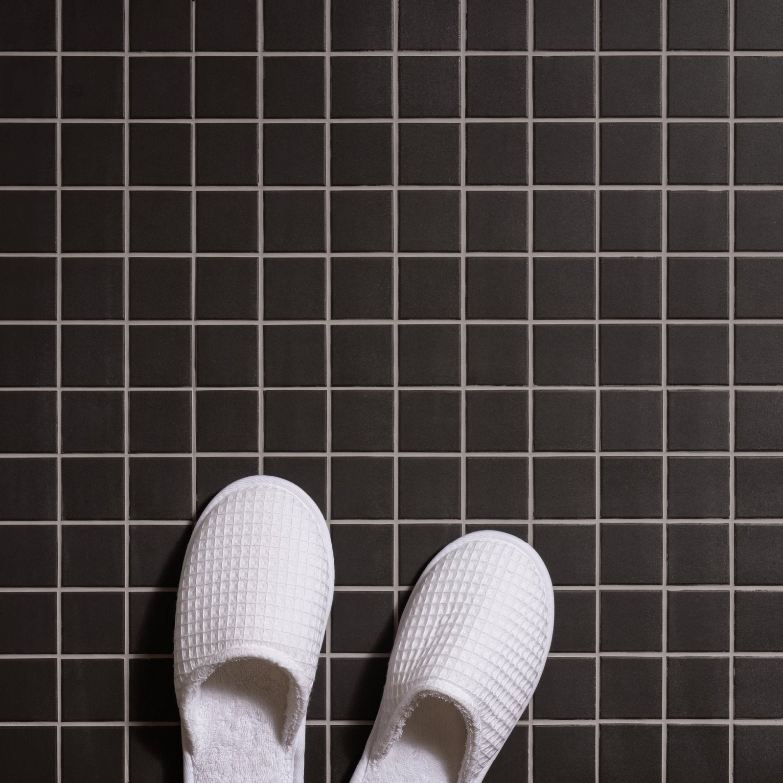 Porcelain Square Black dark porcelain mosaic floor with white slippers