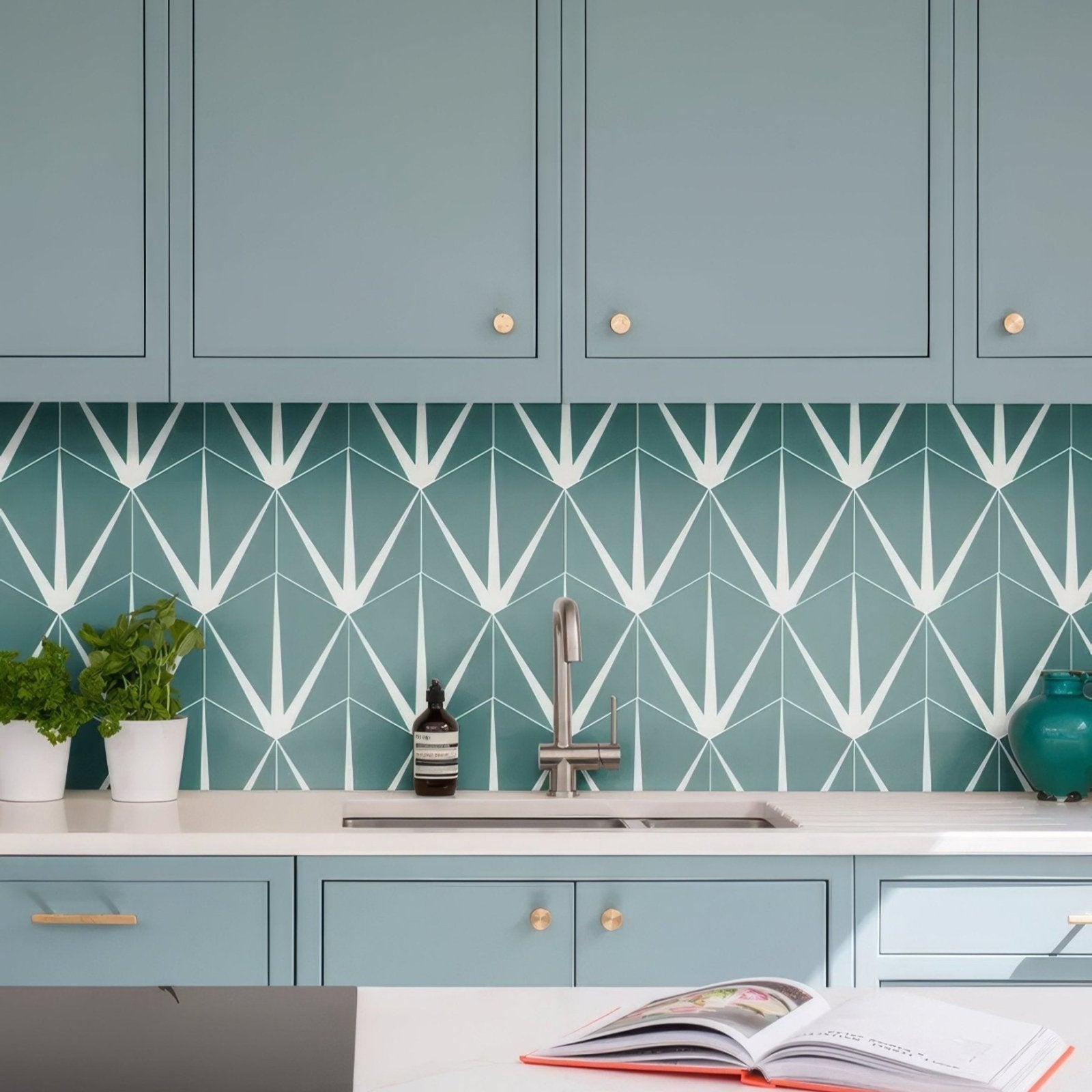 Portare Lily Pad Porcelain Eucalyptus