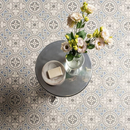 Salisbury Blue on Dover White