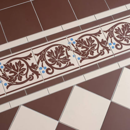 Shaftesbury 2 Tile Border Brown on White