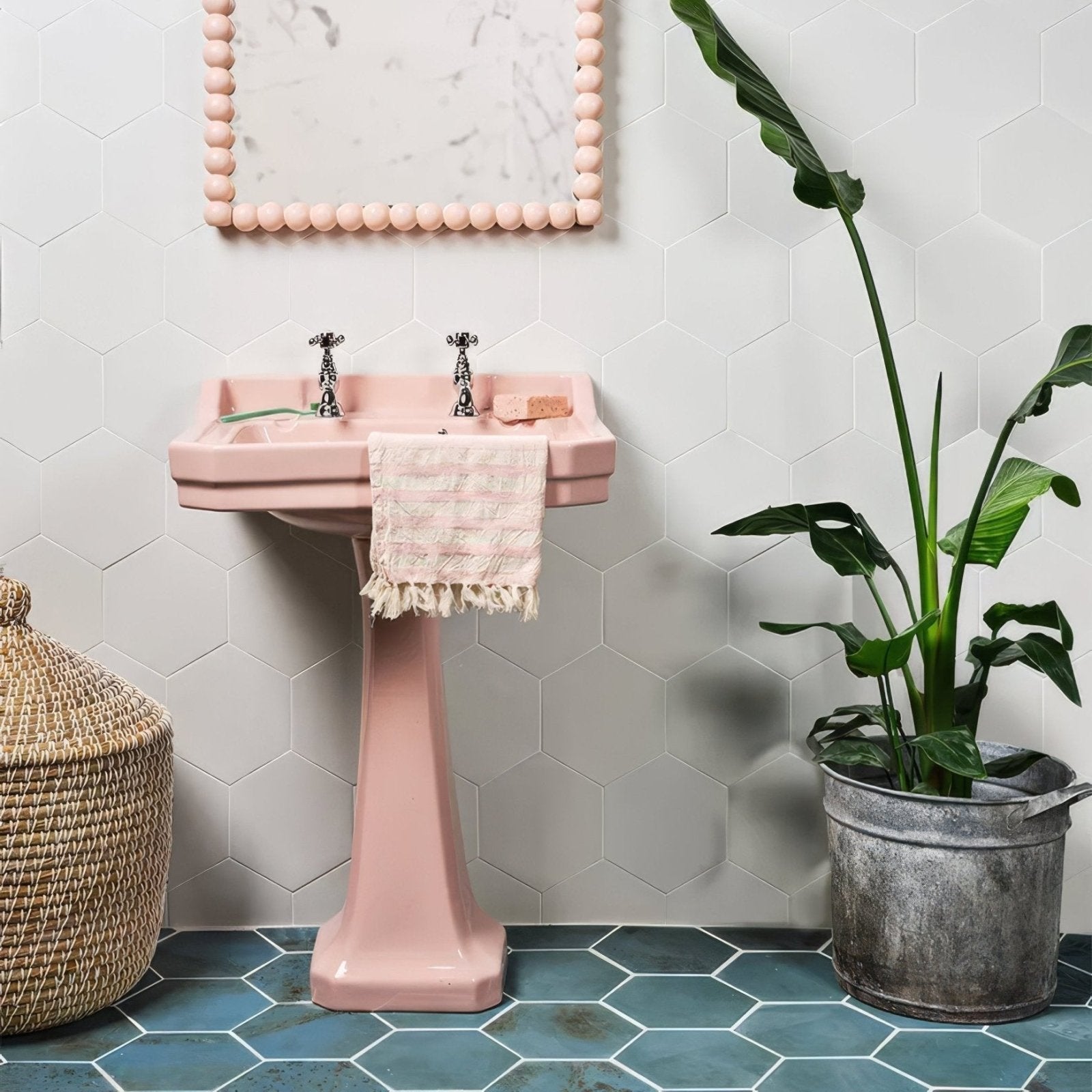 Signature Porcelain Pearl White