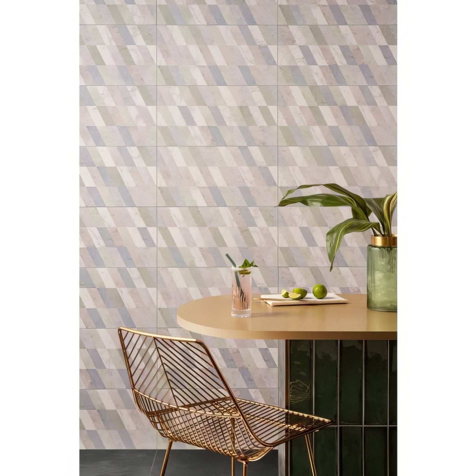 Gold wireframe chair with modern minimalist design in South Beach Collins 60x30cm product image