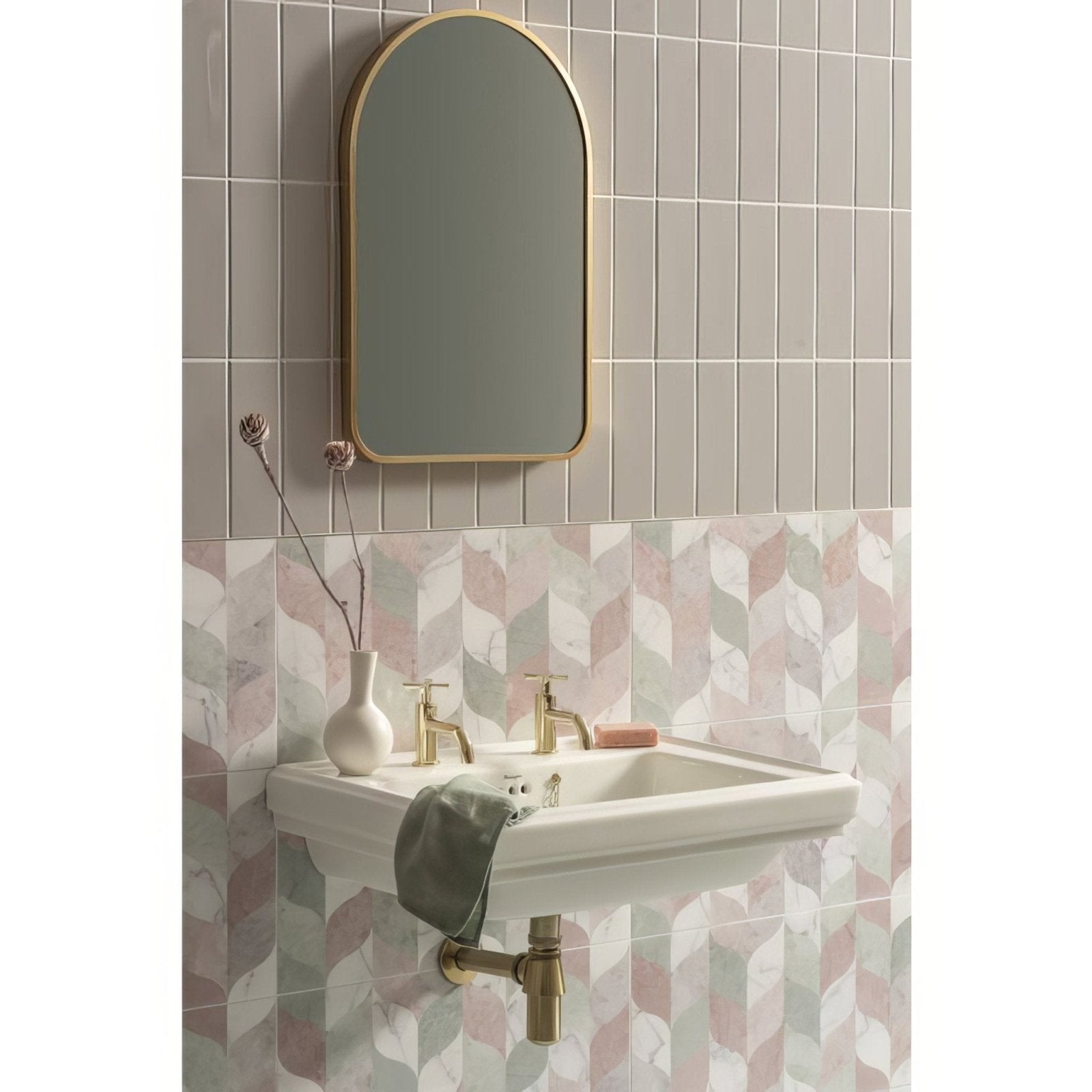 White ceramic wall-mounted south beach ocean sink 60x30cm with gold-toned faucets and matching towel rack