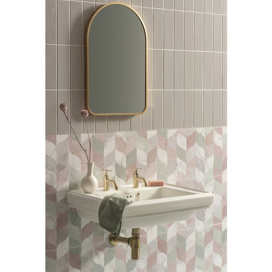 White ceramic wall-mounted south beach ocean sink 60x30cm with gold-toned faucets and matching towel rack