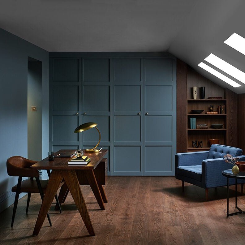 Stonehaven Brook Oak dark brown oak wood-effect flooring