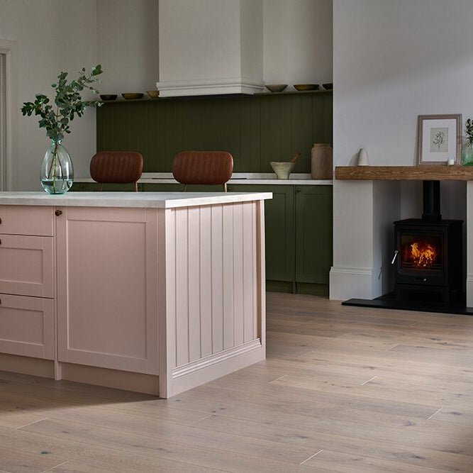 Stonehaven Strait Oak oak wood-effect flooring