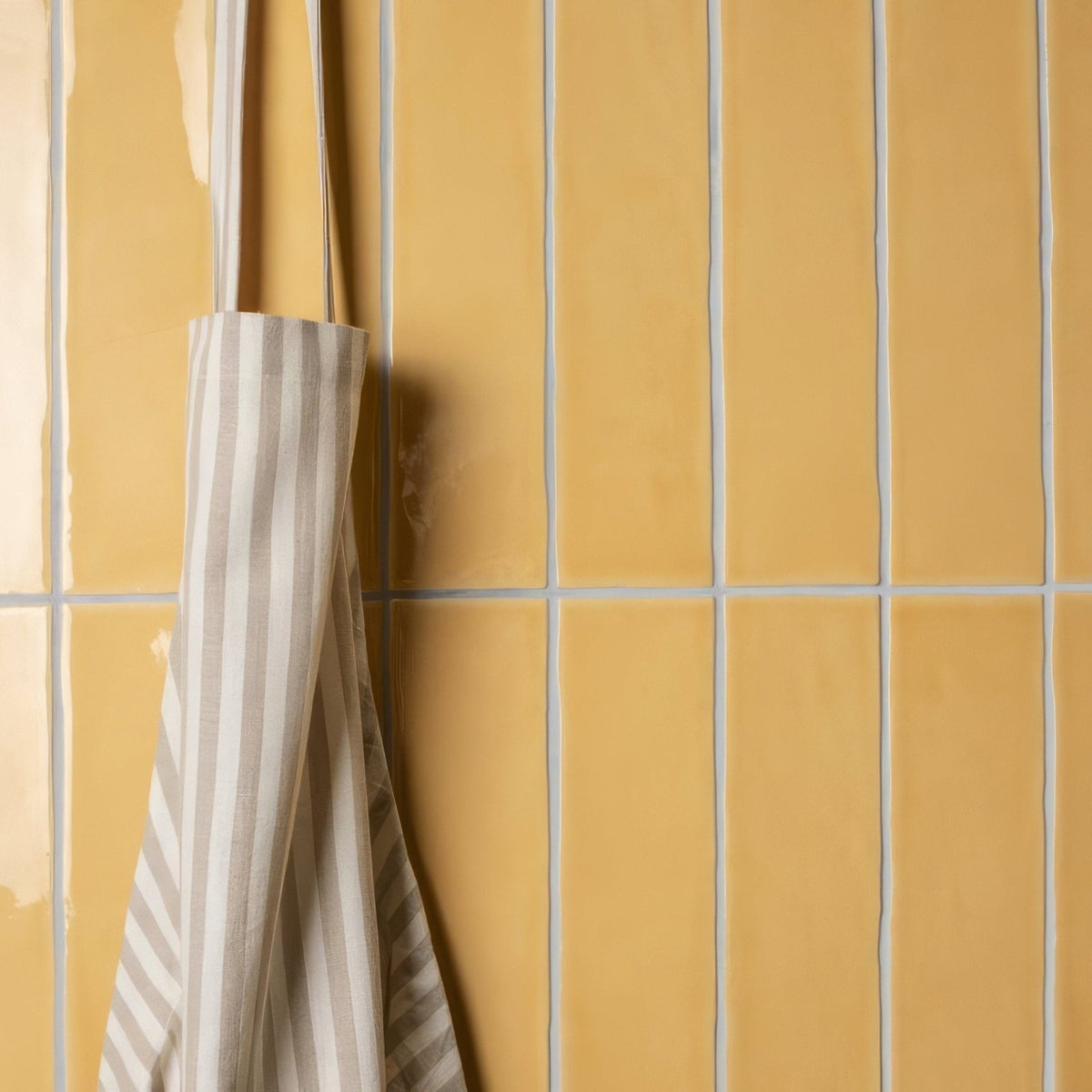 
Straw Large Brick Tile – detail view 3