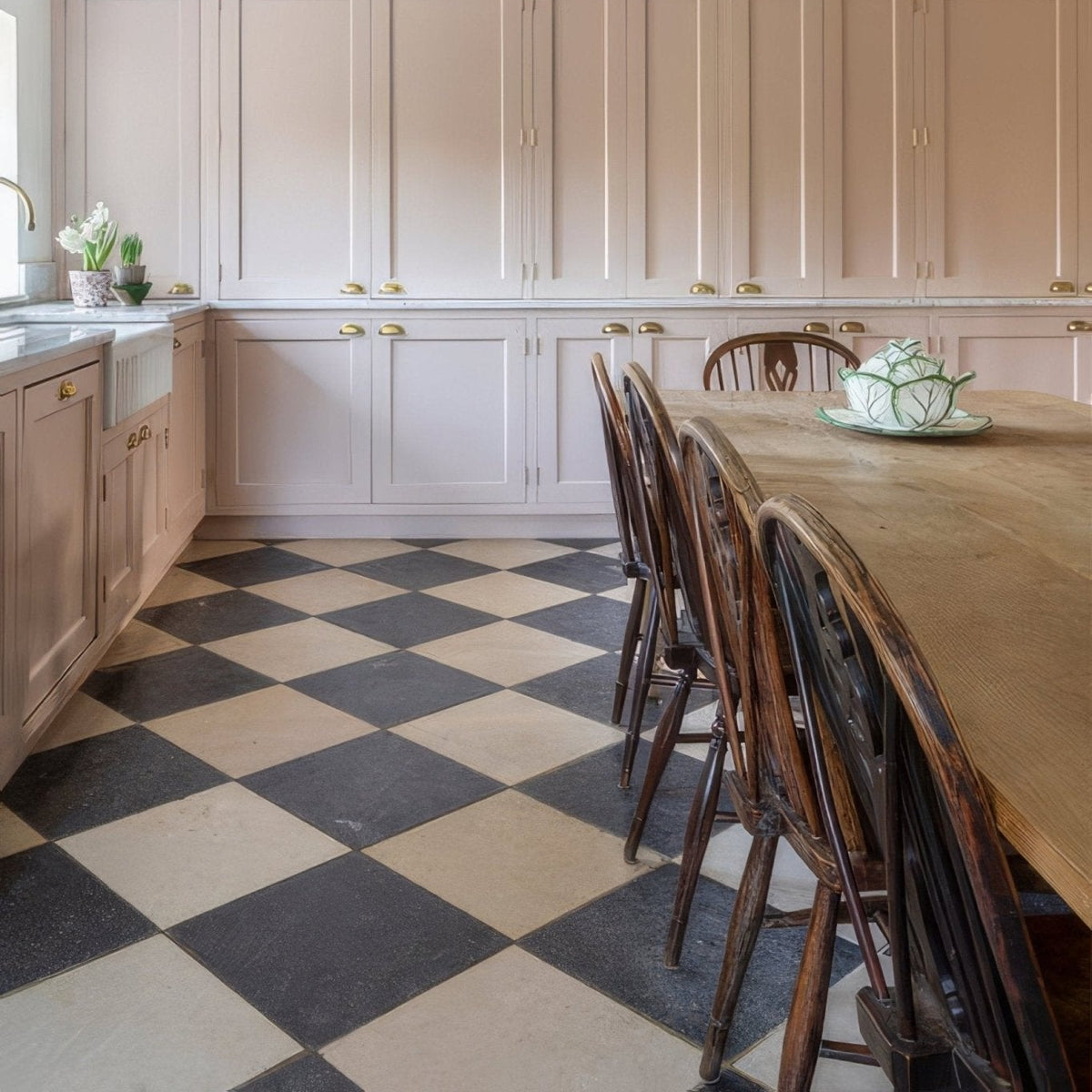 Tora Blue Limestone Tumbled Finish blue-grey limestone tiles, detail