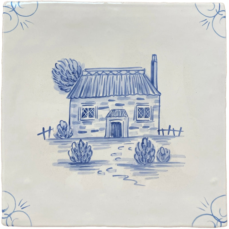 Traditional English Delft Cottage