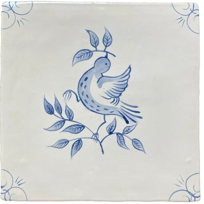 Traditional English Delft Dove