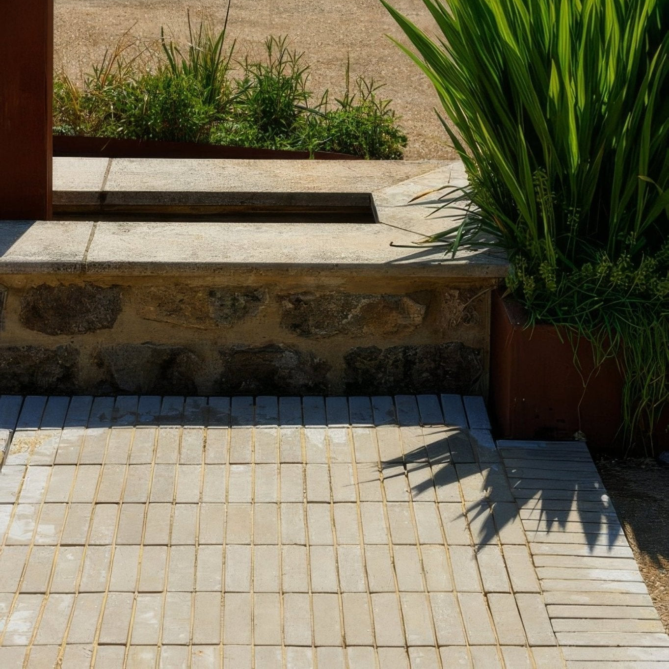 Stone steps of trafalgar sandstone tumbled klinkers with rustic weathered texture and earthy tones