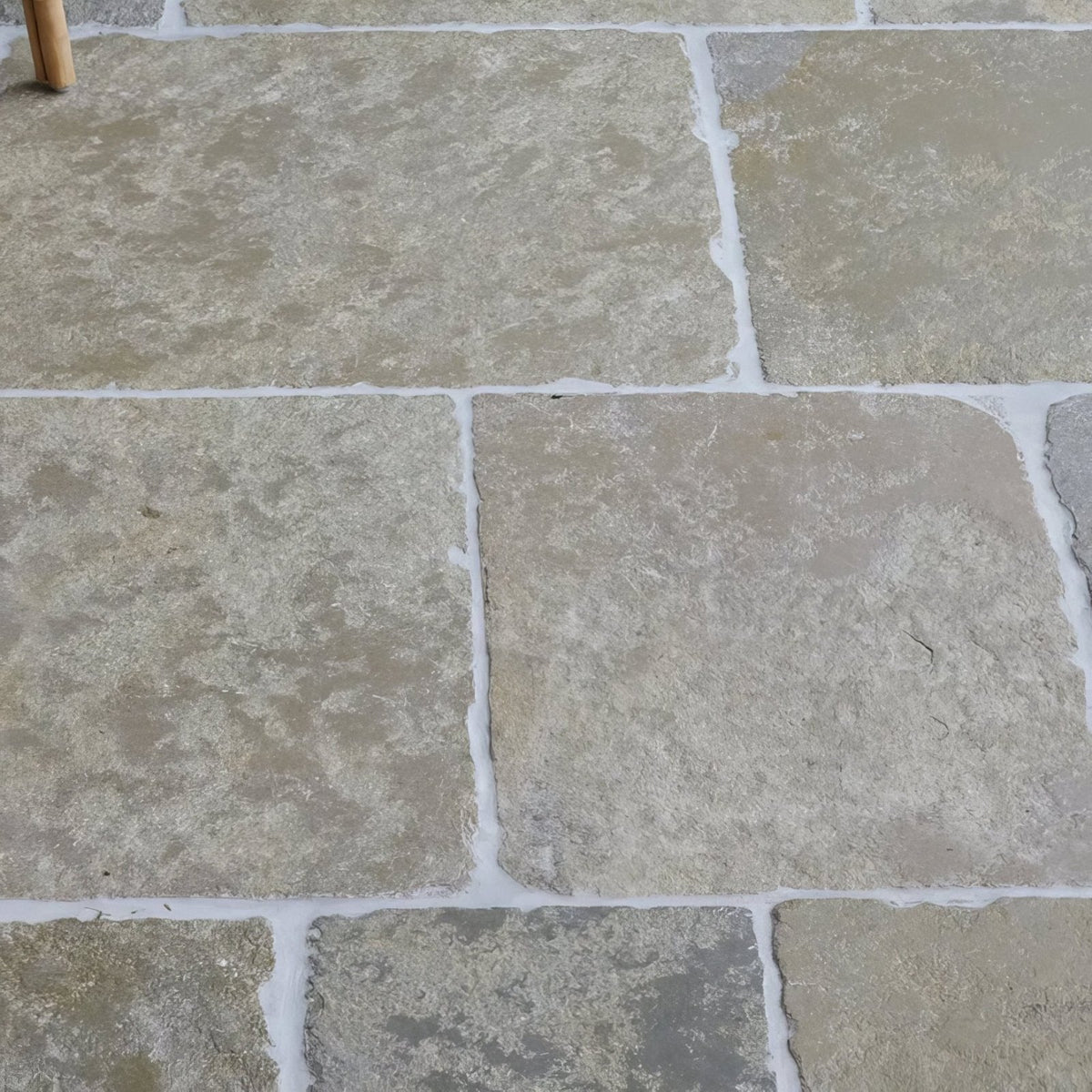 Trusloe Limestone Seasoned Finish – close-up surface detail