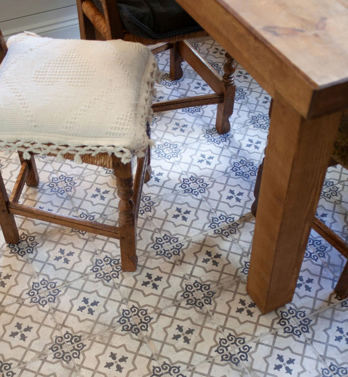 Urban Callizo Patterned Porcelain Tile