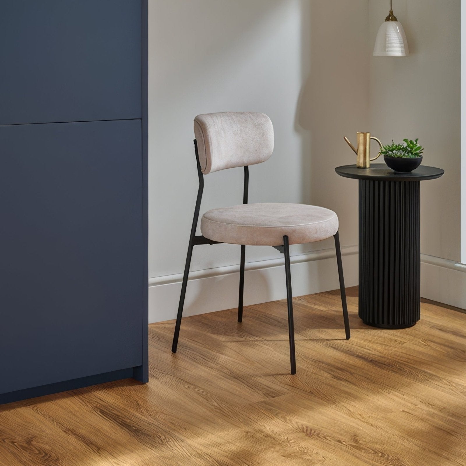 Weymouth Millhouse Oak honey-toned oak flooring