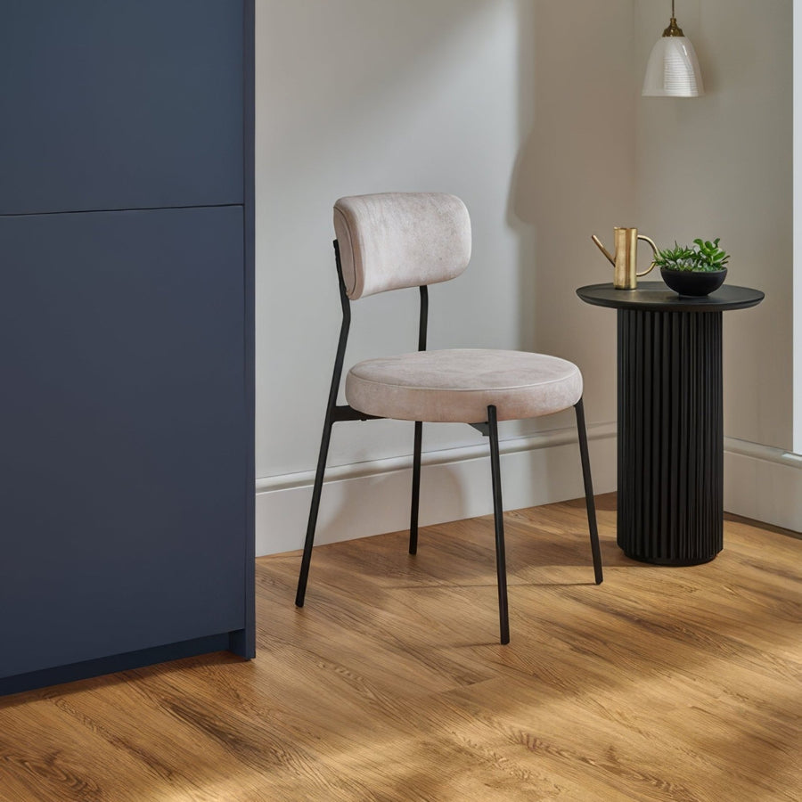 Weymouth Millhouse Oak honey-toned oak flooring
