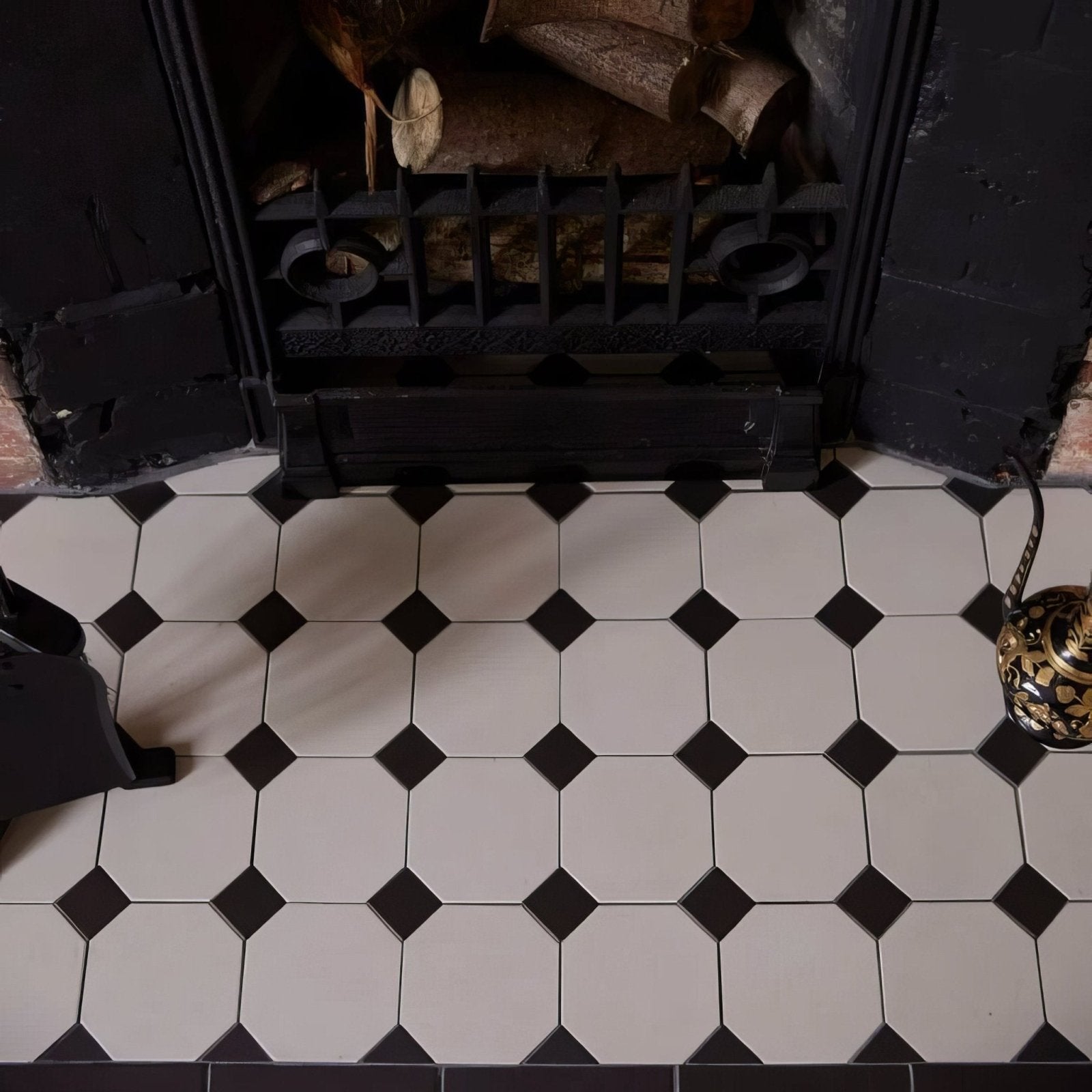 Hexagonal black and white ceramic floor tiles with diamond-shaped accents in york black and dover white colors