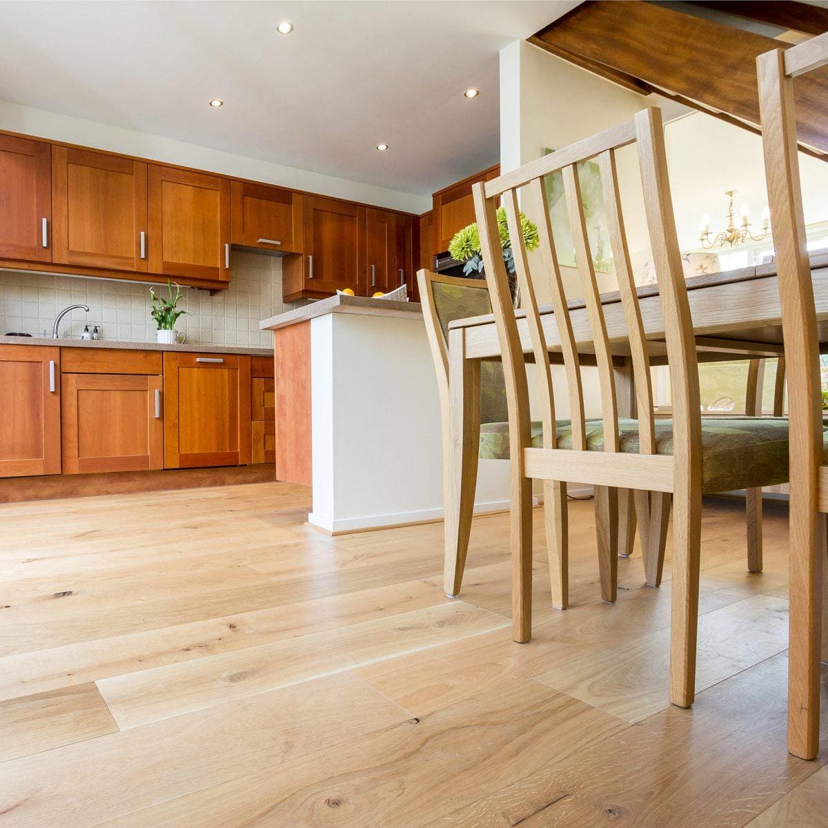 Light oak hardwood flooring a112 natural oak with natural wood grain pattern for residential and commercial use