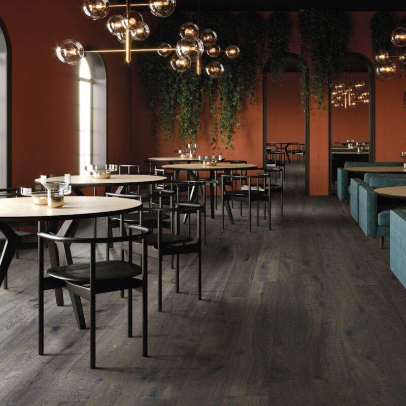 Dark gray canaiolo quercia wood-look flooring with subtle grain pattern ideal for modern interiors