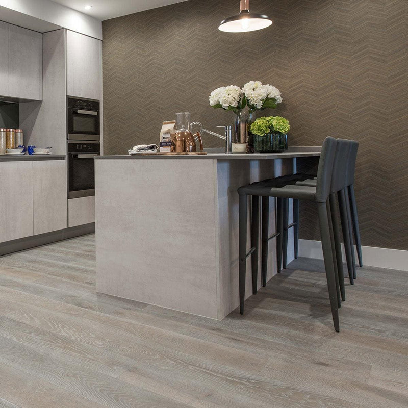 DC105 Deco Silver Haze