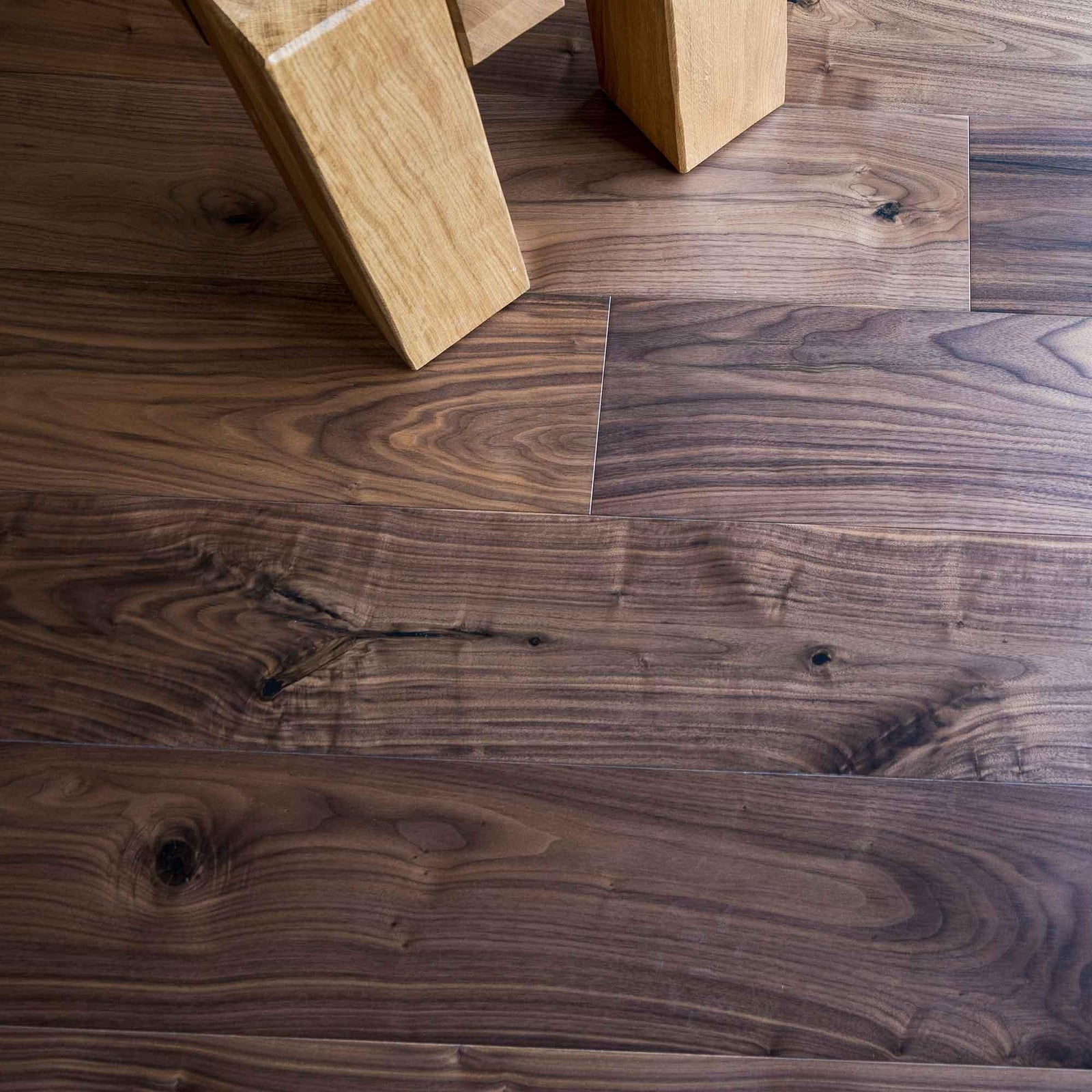 Dark walnut hardwood floor planks dc205 american black walnut with rich natural grain patterns and visible knots