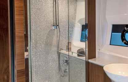 Feature Panel Crackle