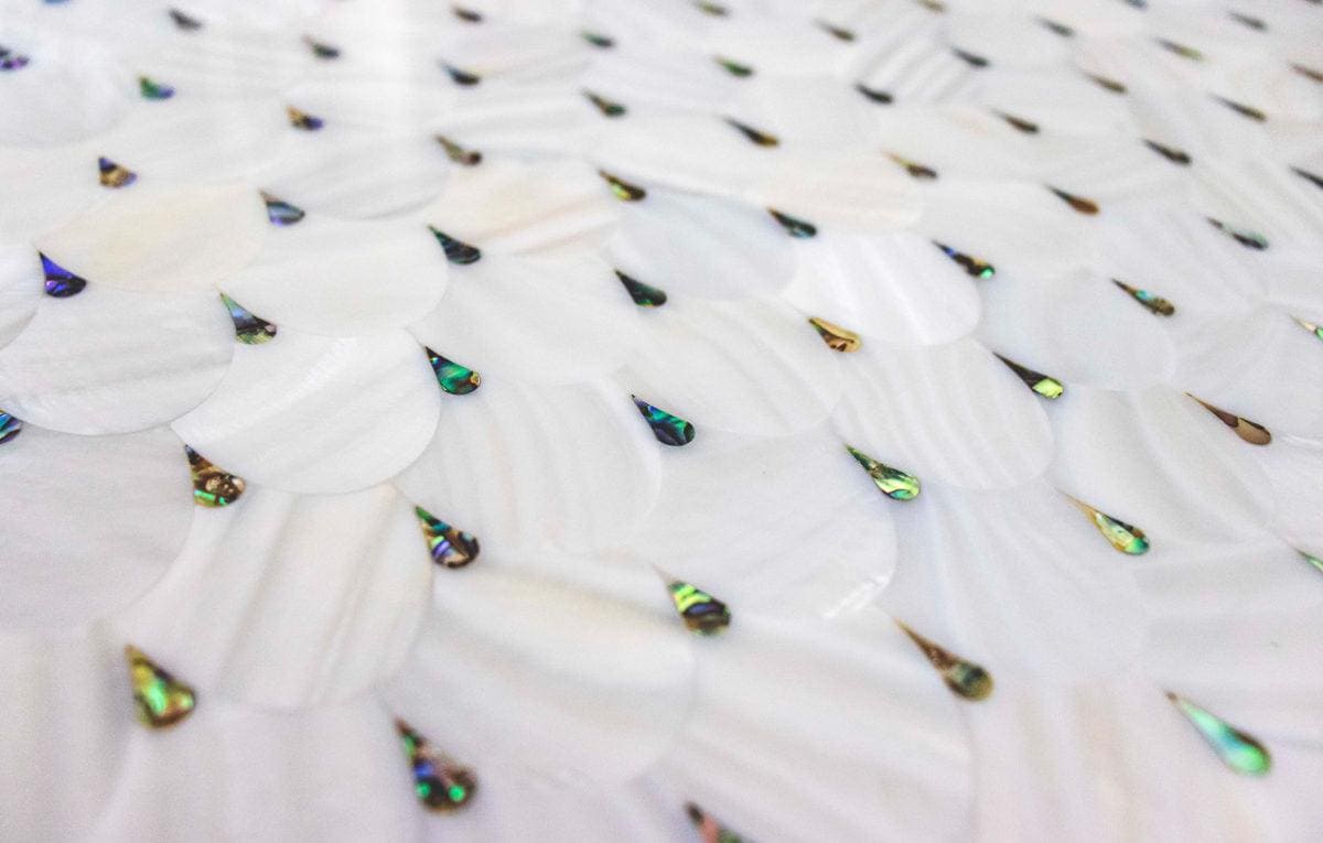 Feature Panel Pearl Drop