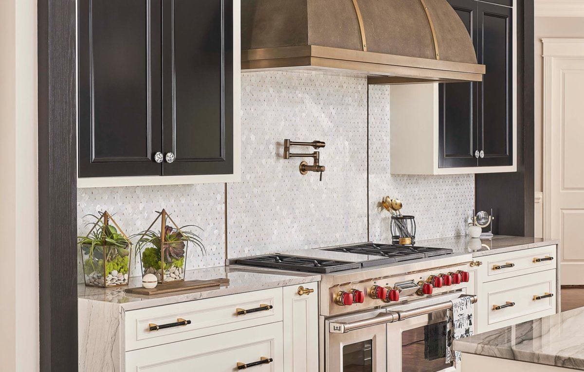 Feature Panel Pearl Drop