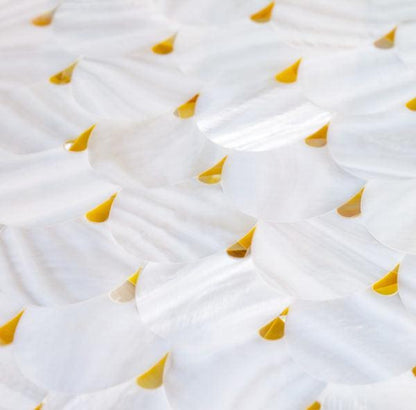 Feature Panel Pearl Drop