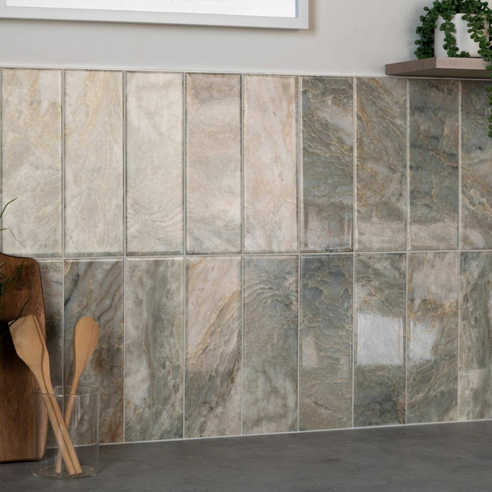 Onix verde gray and beige marble-effect kitchen backsplash tiles with subtle veining for elegant wall decor