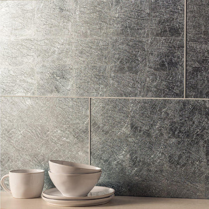Silver Leaf Bold