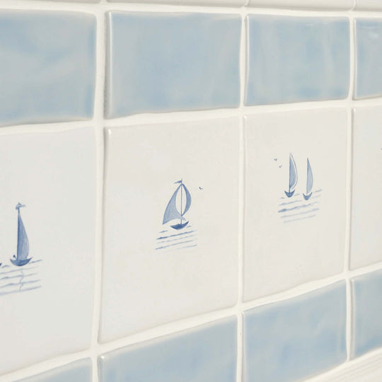 Thomas Basset of Rye Delft Boat - alternate view