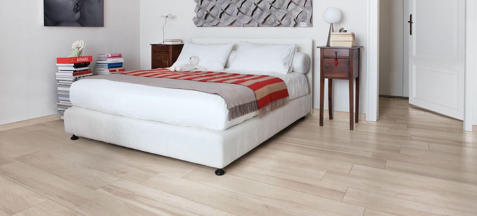 Travelling North White